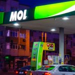 Hungarians want to conquer the Polish fuel market.  MOL plans to purchase over 100 stations