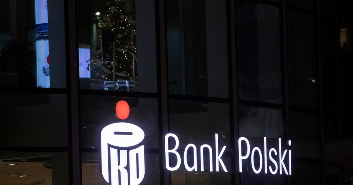 Who will become the president of the largest bank in Poland?  The competition is starting